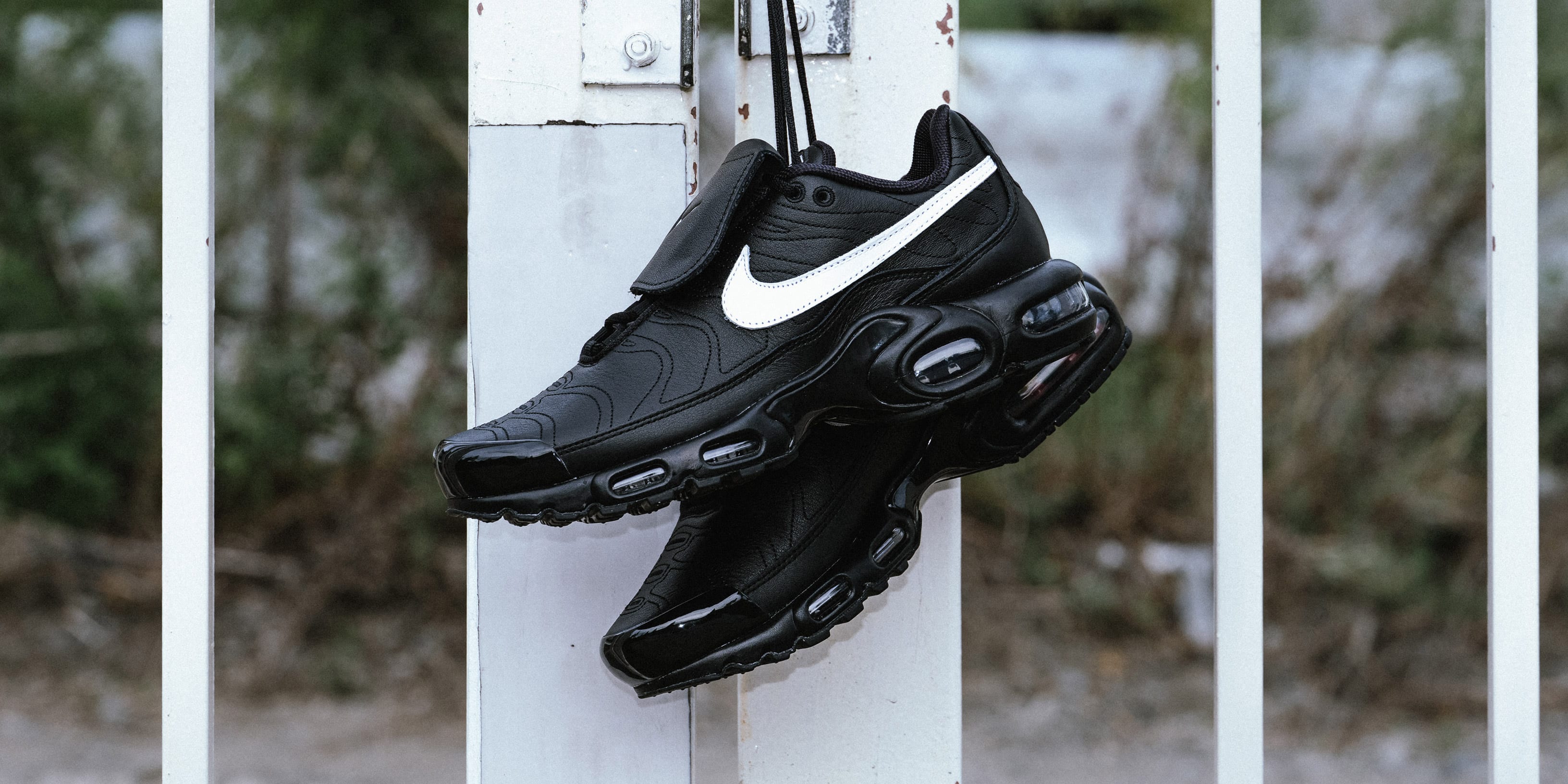 NIKE AIR MAX PLUS BLACK/PIMENTO-BRIGHT CERAMIC-RESIN （ナイキ エア