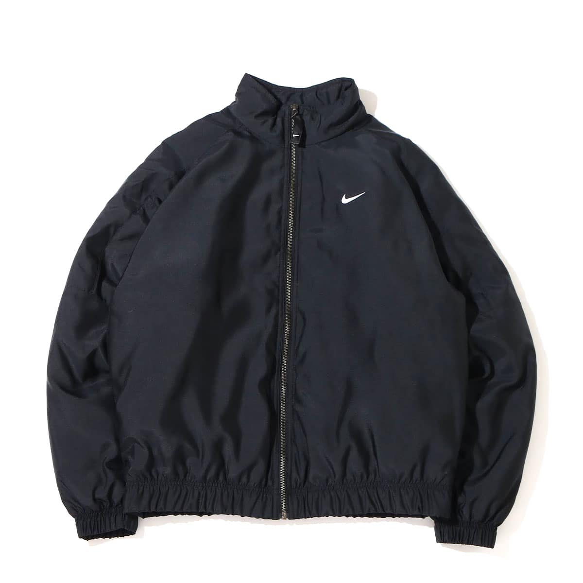 NIKE ASUNK SOLO SWSH SATIN BMBRJKT BLACK/BLEACHED CORAL/WHITE 22SU