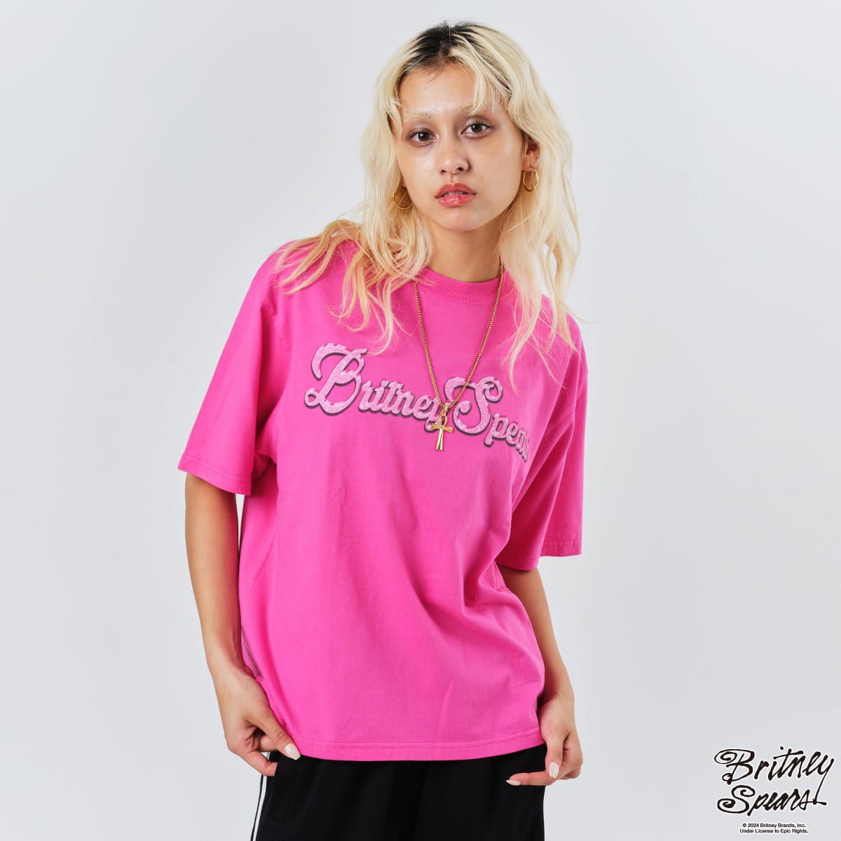 atmos pink x Britney Spears Magazine Cover Print T-Shirt PINK
