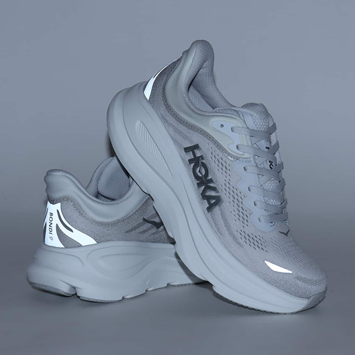 HOKA BONDI 9 STARDUST / SILVER（ホカ ボンダイ 9-シルバー） | atmos