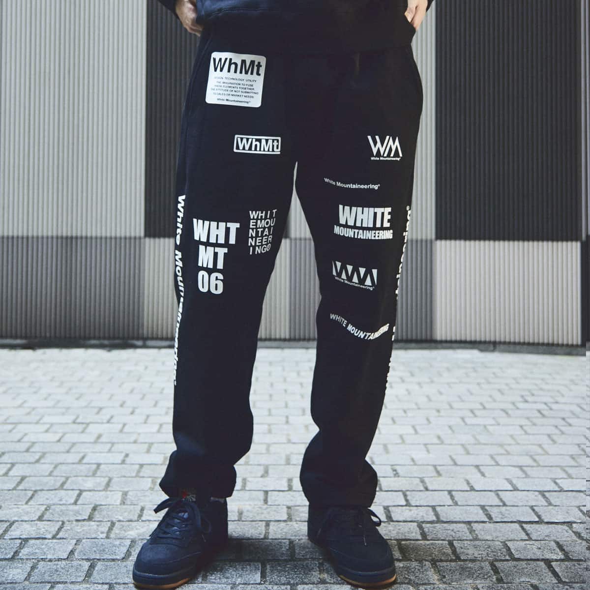 WHITE MOUNTAINEERING WM LOGO RANDAM PRINTED SWEAT PANTS BLACK 21FA
