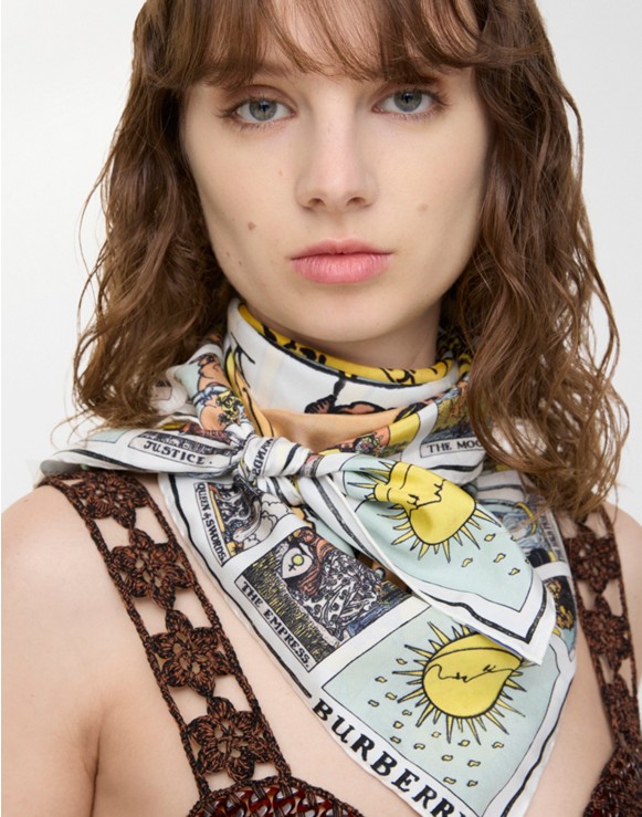 ウィメンズ シルク、ウール、カシミアスカーフ | Burberry® 公式サイト