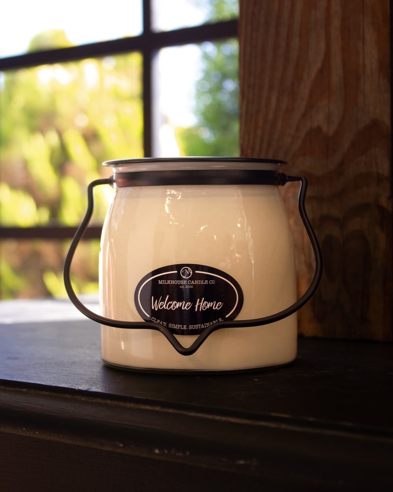 Classic Scent Milkhouse Candle in Springfield MO - Jerome H