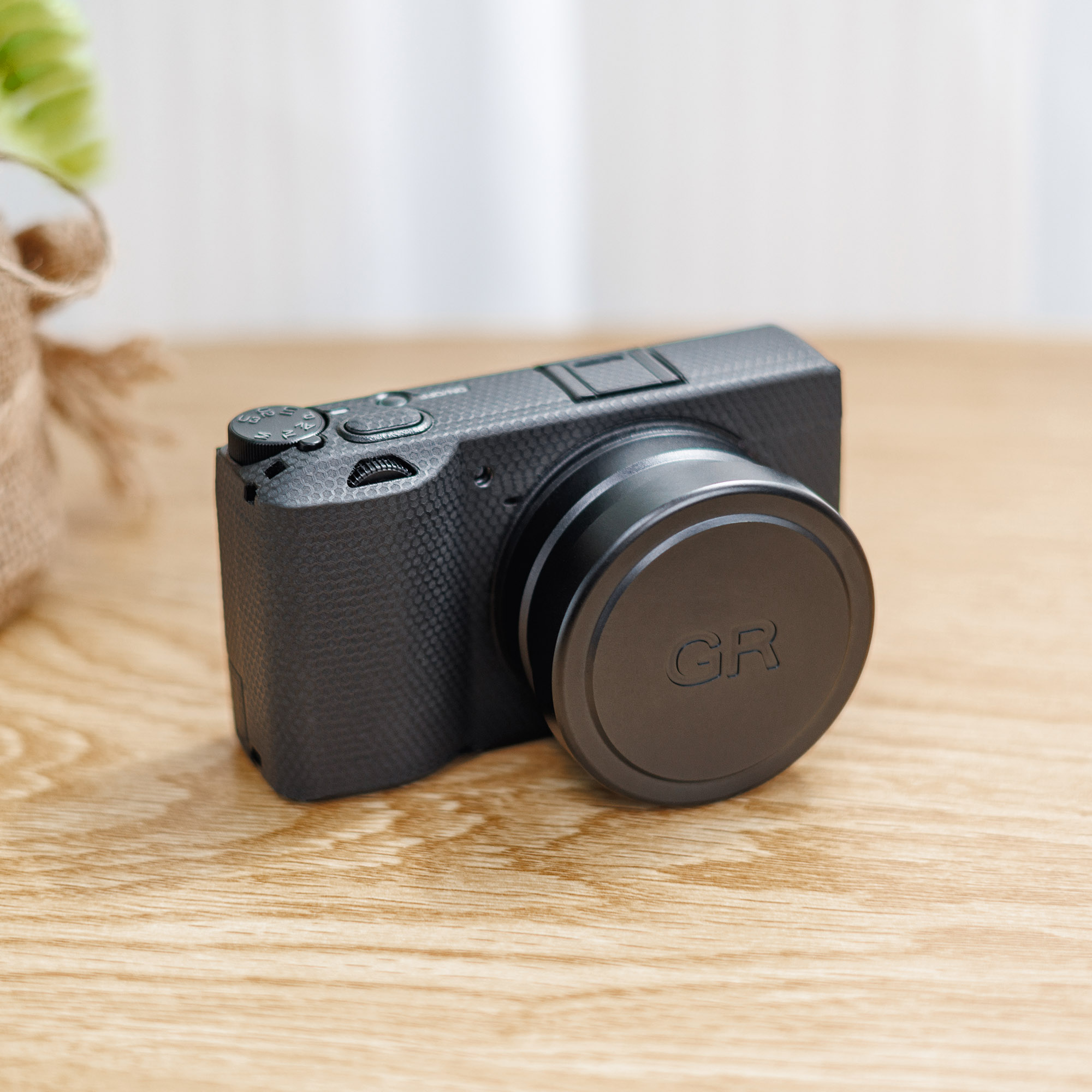 JJC Lens Adapter for Ricoh GT-2 Wide Conversion Lens to Ricoh GR