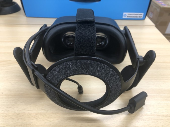 片目2Kの実力は？ Windows MR「HP Reverb」ハンズオンレビュー - MoguLive