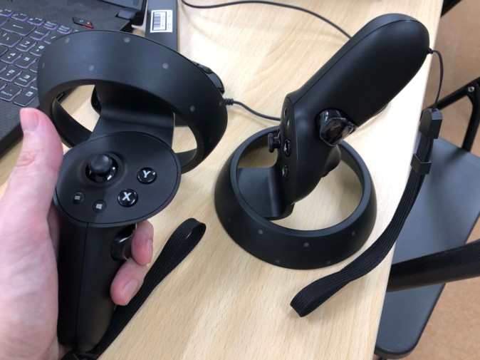 進化を遂げた傑作機 VRヘッドセット「HP Reverb G2」ハンズオン - MoguLive