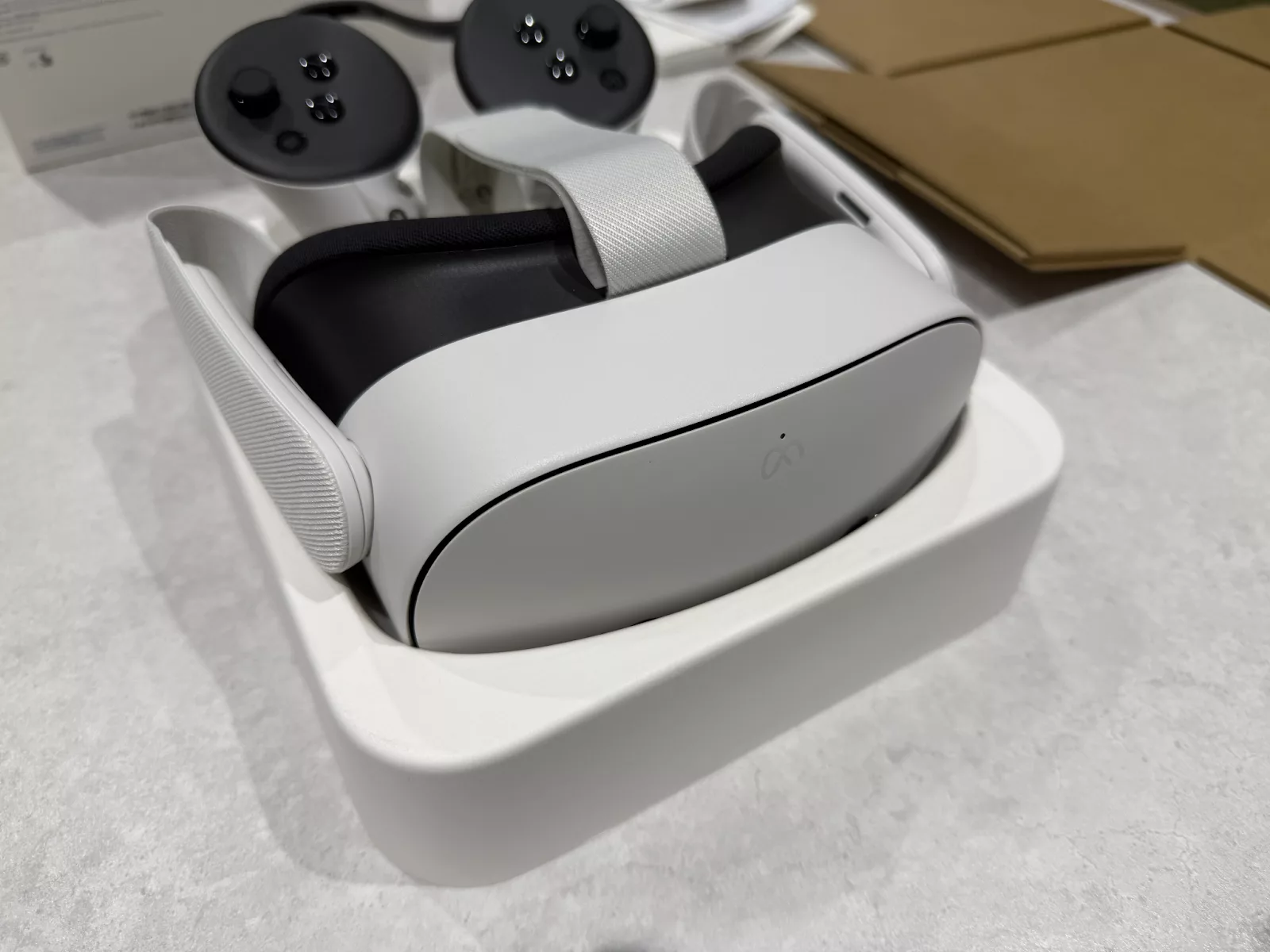 Meta Quest 3Sを箱から開封してみたら“地味だけど嬉しい工夫”があった