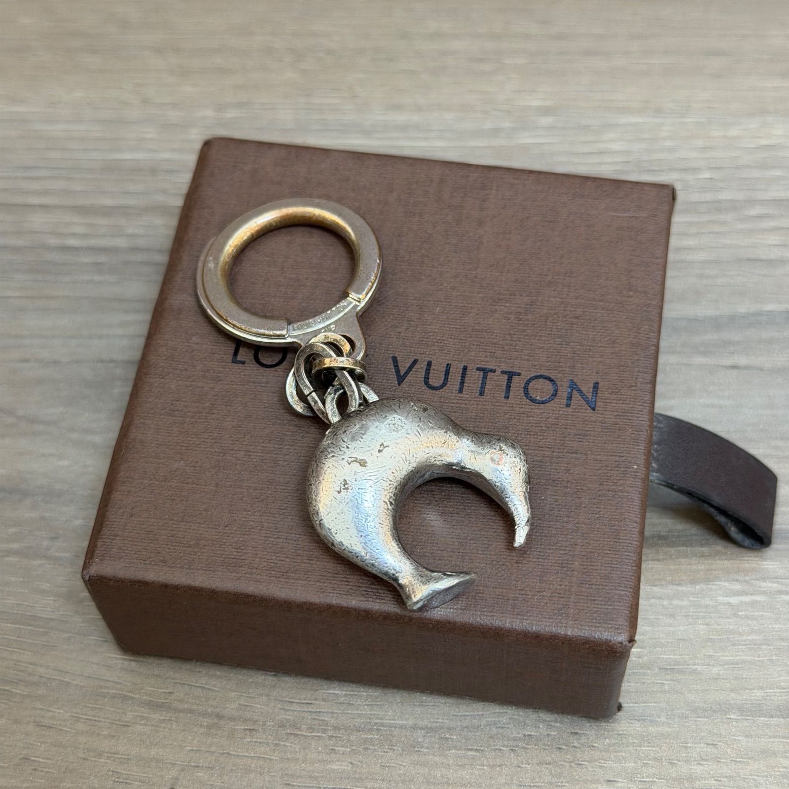 ☆ルイヴィトン キーリング ヴィトンカップ 2003年限定 キウイモチーフ