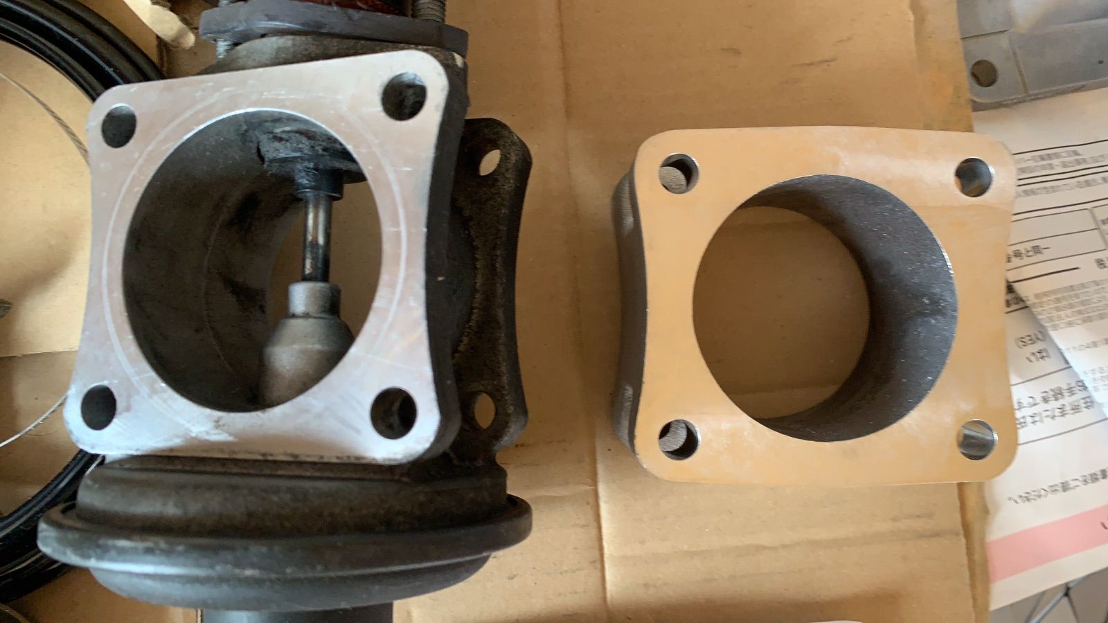 ランクル100ディーゼル EGR削除ブロック+エキマニぶたランドクルーザー