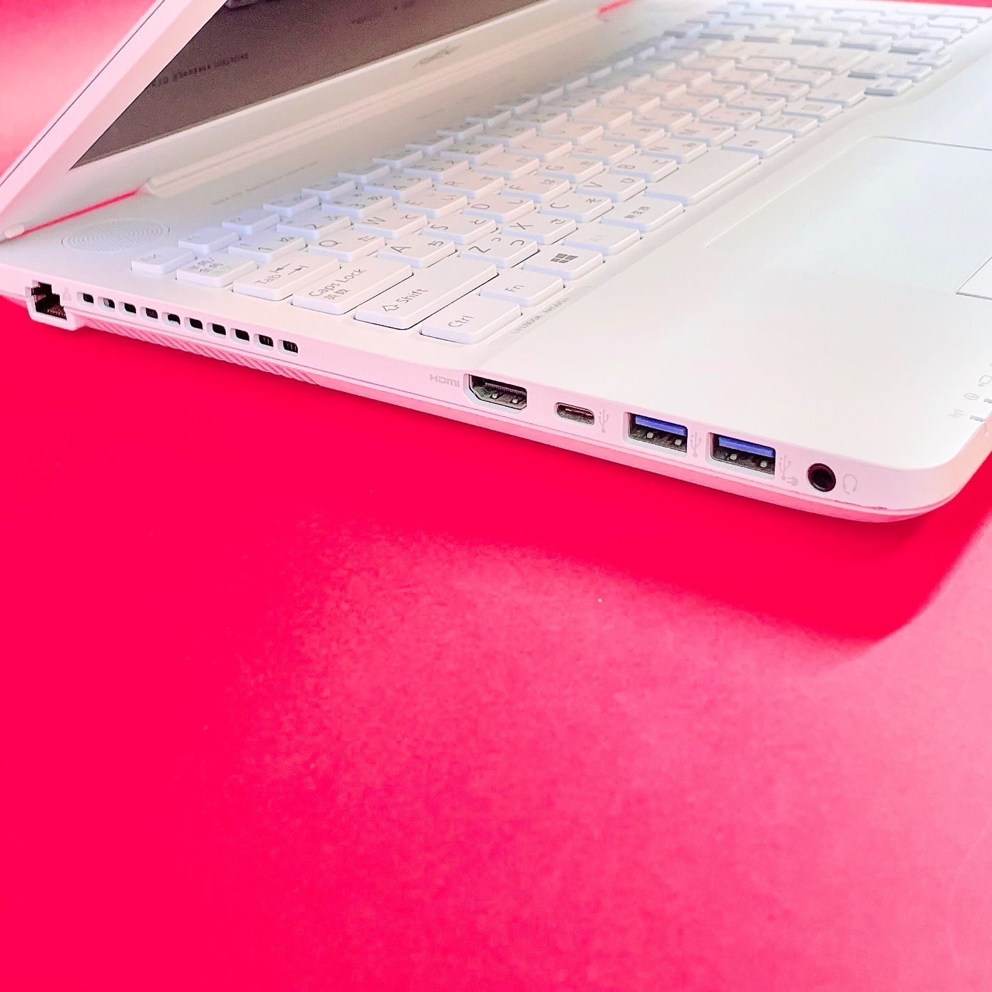 たっぷり大容量1TB❣️Corei7✨️1TB✨️薄型ノートパソコン おしゃれ