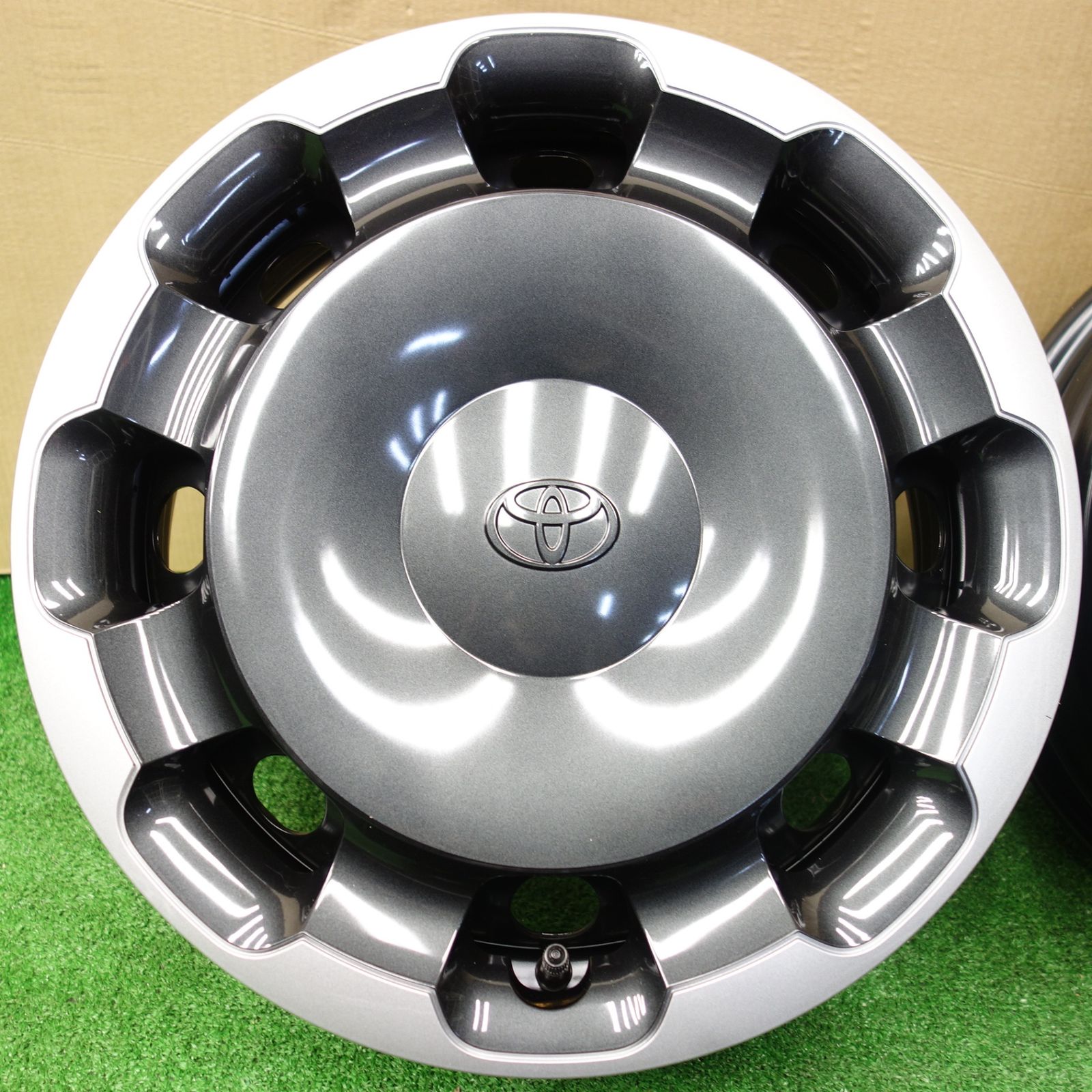 送料無料] 新車外し☆トヨタ 10系 シエンタ Zグレード 純正 スチール