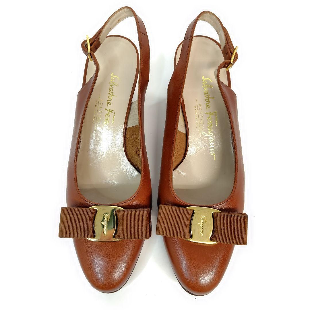 ☆使用感少なめ美品☆Salvatore Ferragamo フェラガモ パンプス 7B