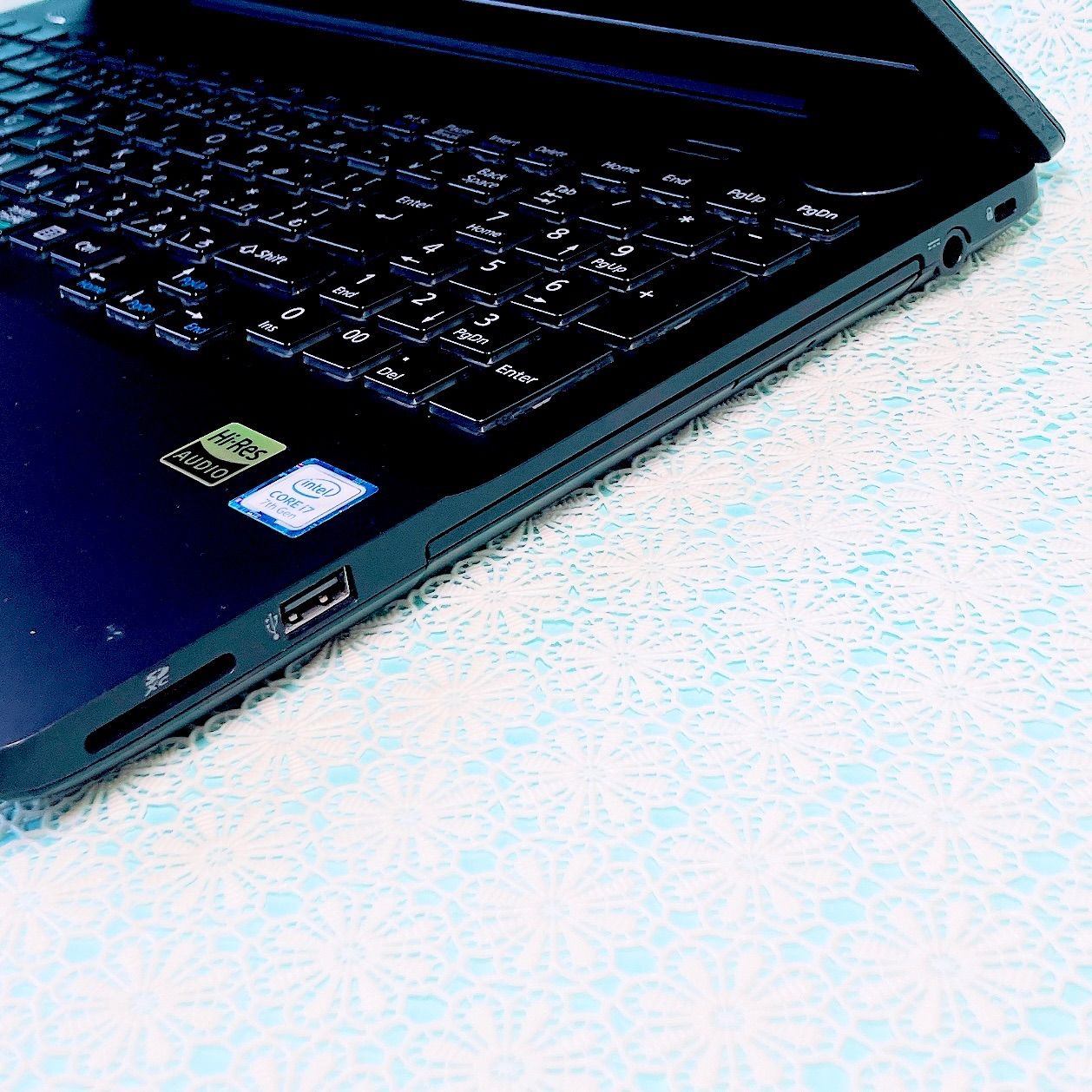 ブルーレイ見れる❣️たっぷり大容量1TB✨️Corei7✨️薄型ノート