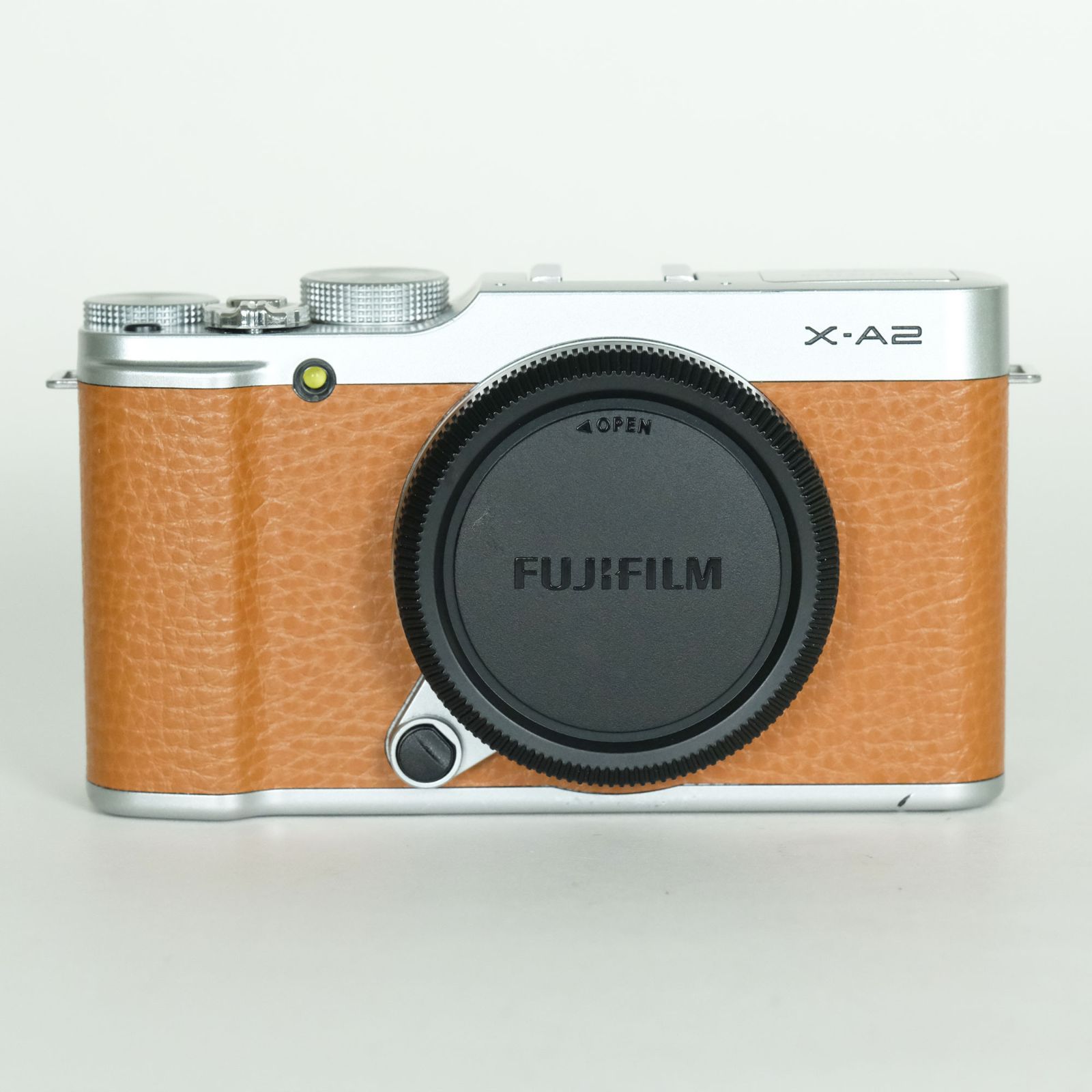 美品】Fujifilm X-A2 カメラ 2本レンズ付き+バッテリー2個付き 富士