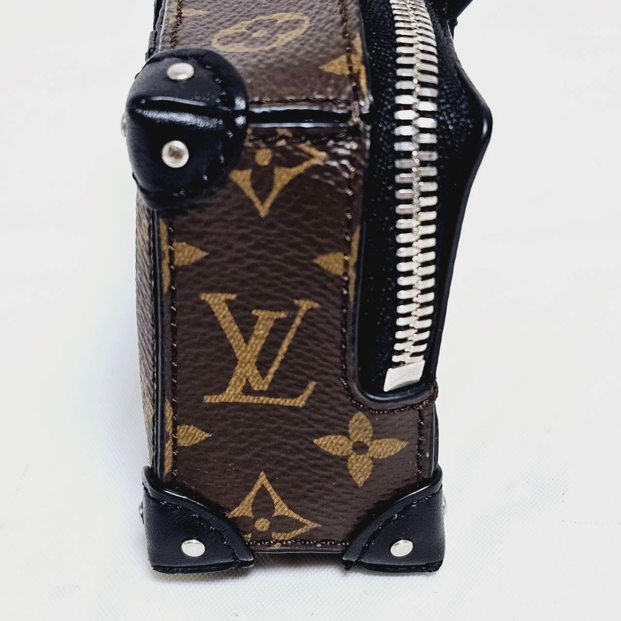 LOUIS VUITTON ルイヴィトン ソフトトランクポーチ M00753 モノグラム