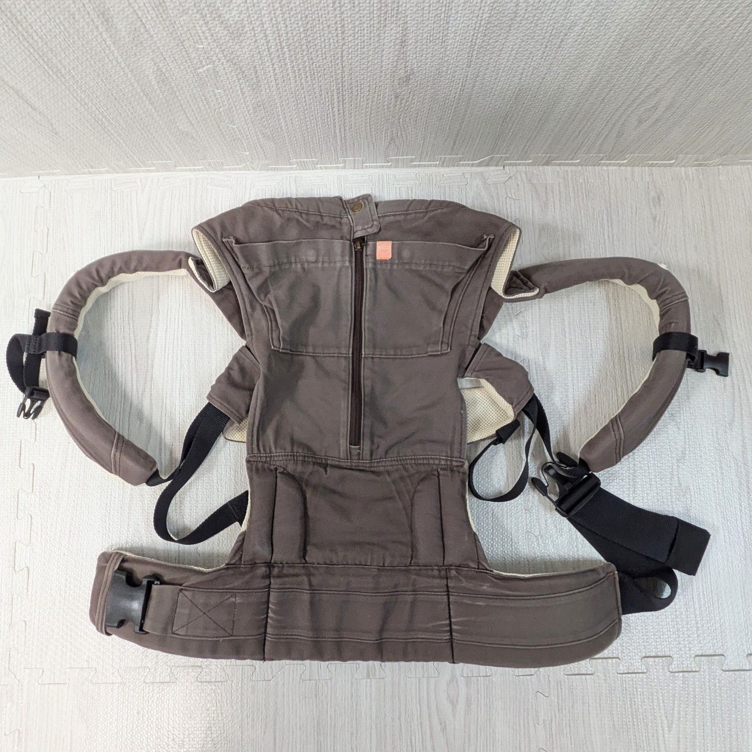 良品 キューズベリー 抱っこ紐 ニコ ブラウン CUSEBERRY NICO おでかけ