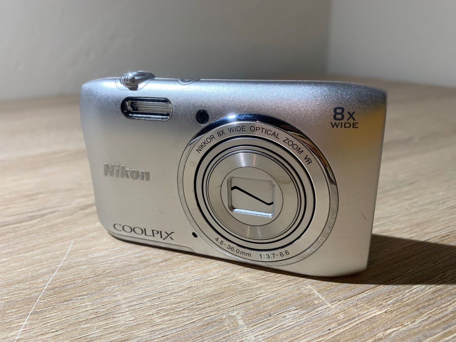 8402 Nikon COOLPIX S3600 シルバー デジカメ - メルカリ