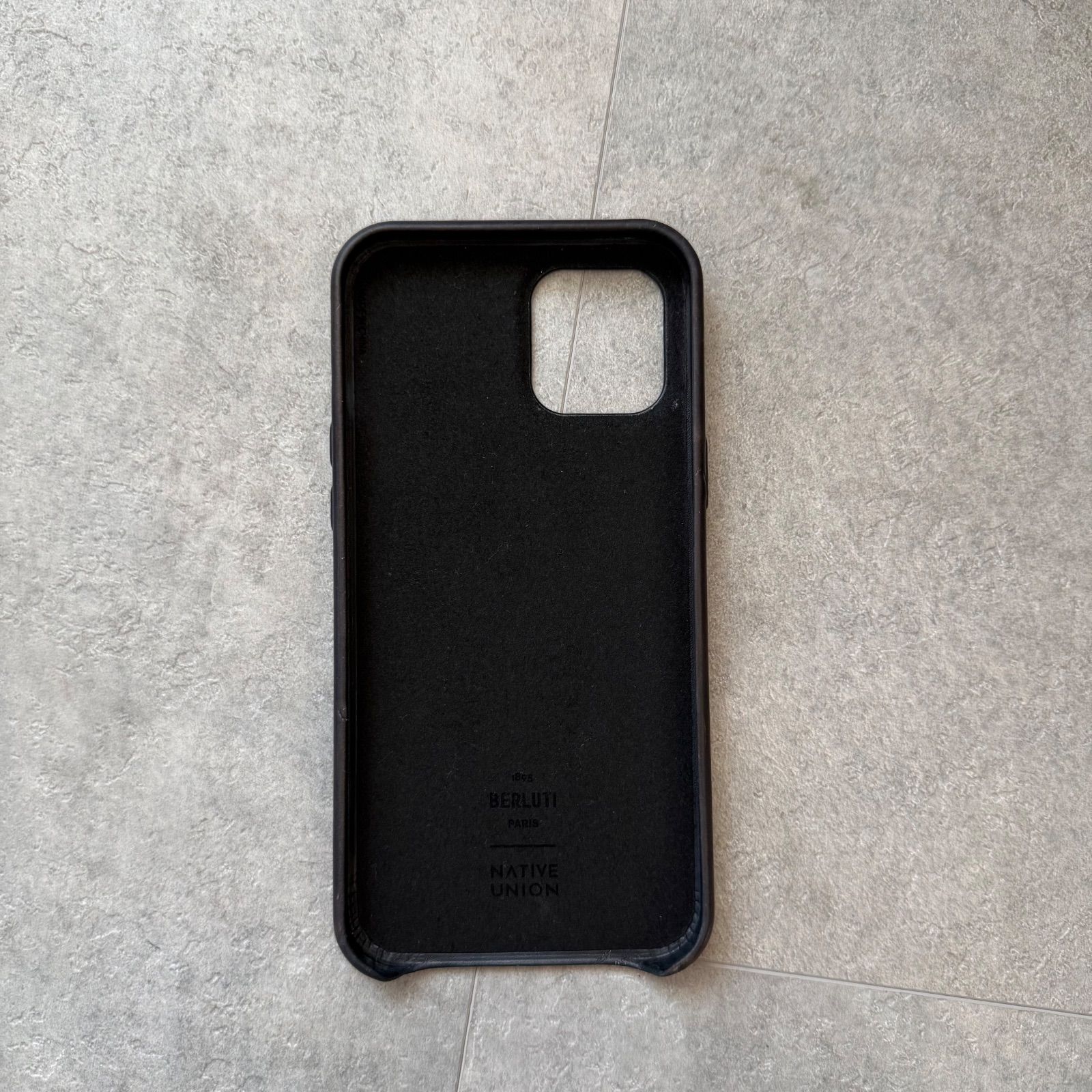 BERLUTI ベルルッティ カリグラフィ スマホケース iPhone13PROMAX