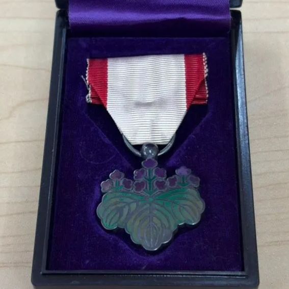 ◎【✨昭和レトロ✨】 勲七等青色桐葉章 勲章 メダル 日本 箱入り 骨董