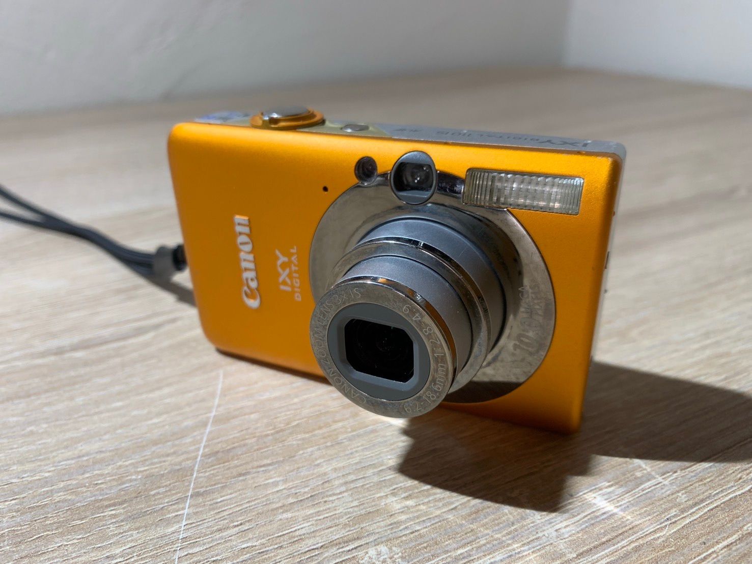 8496 Canon IXY DIGITAL 110 IS オレンジ デジカメ 動作確認済み