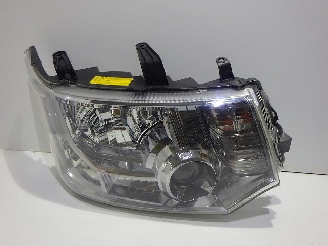 デリカD5 ヘッドライト左右 HID CV 前期 100-87918 8301C536/D291