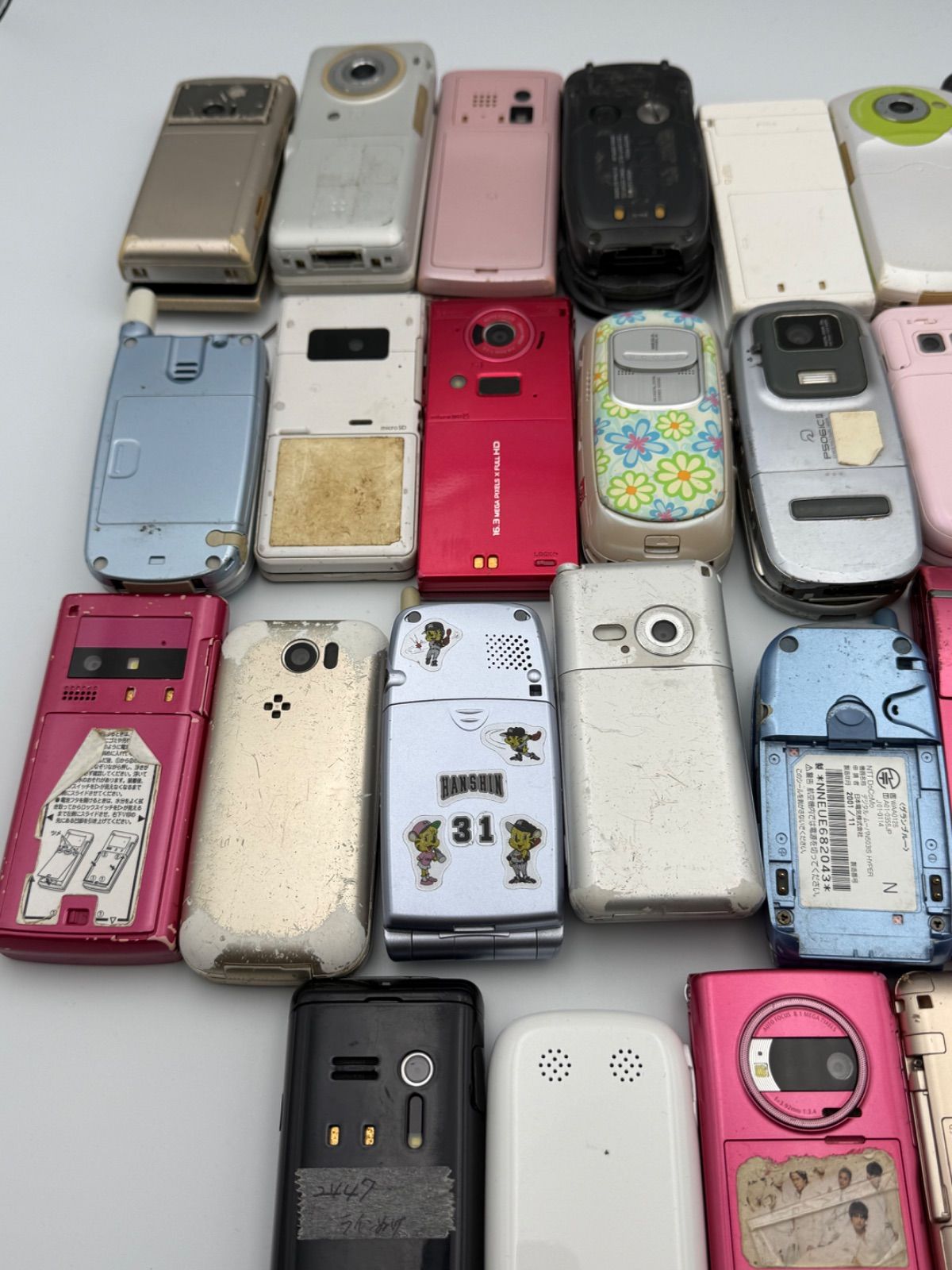 ジャンク品 部品取り 携帯電話 ガラケー 25点まとめ売り - メルカリ