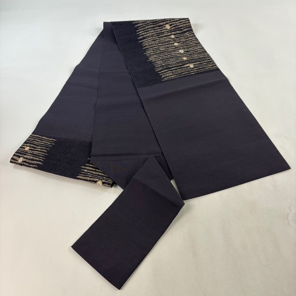 美品】 名古屋帯 秀品 八寸名古屋帯 松葉仕立て 幾何学模様 灰紫 正絹