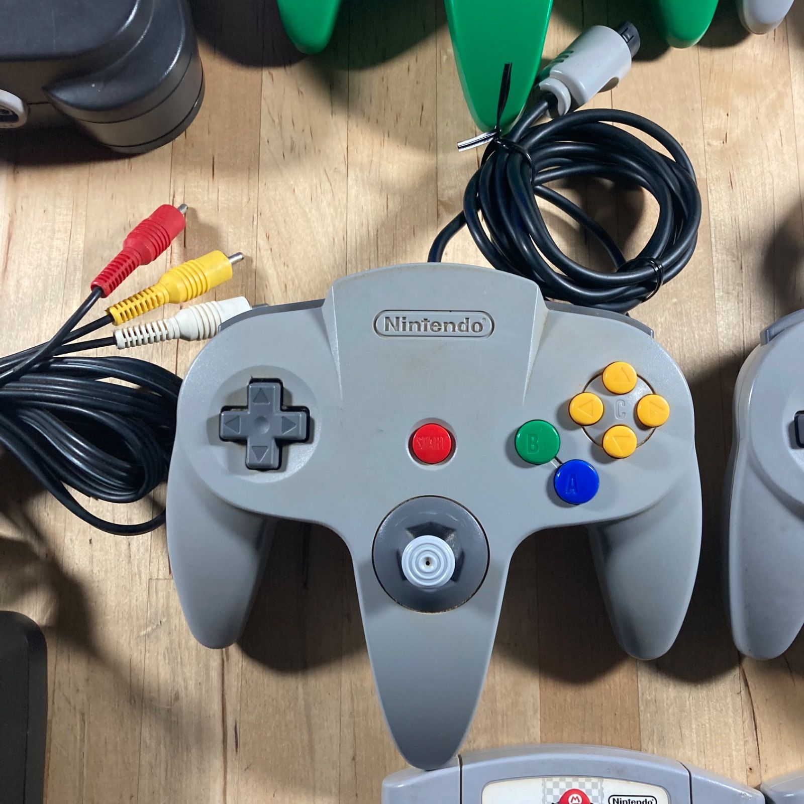 ジャンク】ニンテンドー64 本体 コントローラー4個 ソフト5本 まとめ