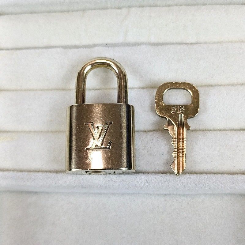 LOUIS VUITTON ルイヴィトン パドロック 南京錠 カデナ 鍵 ゴールド No