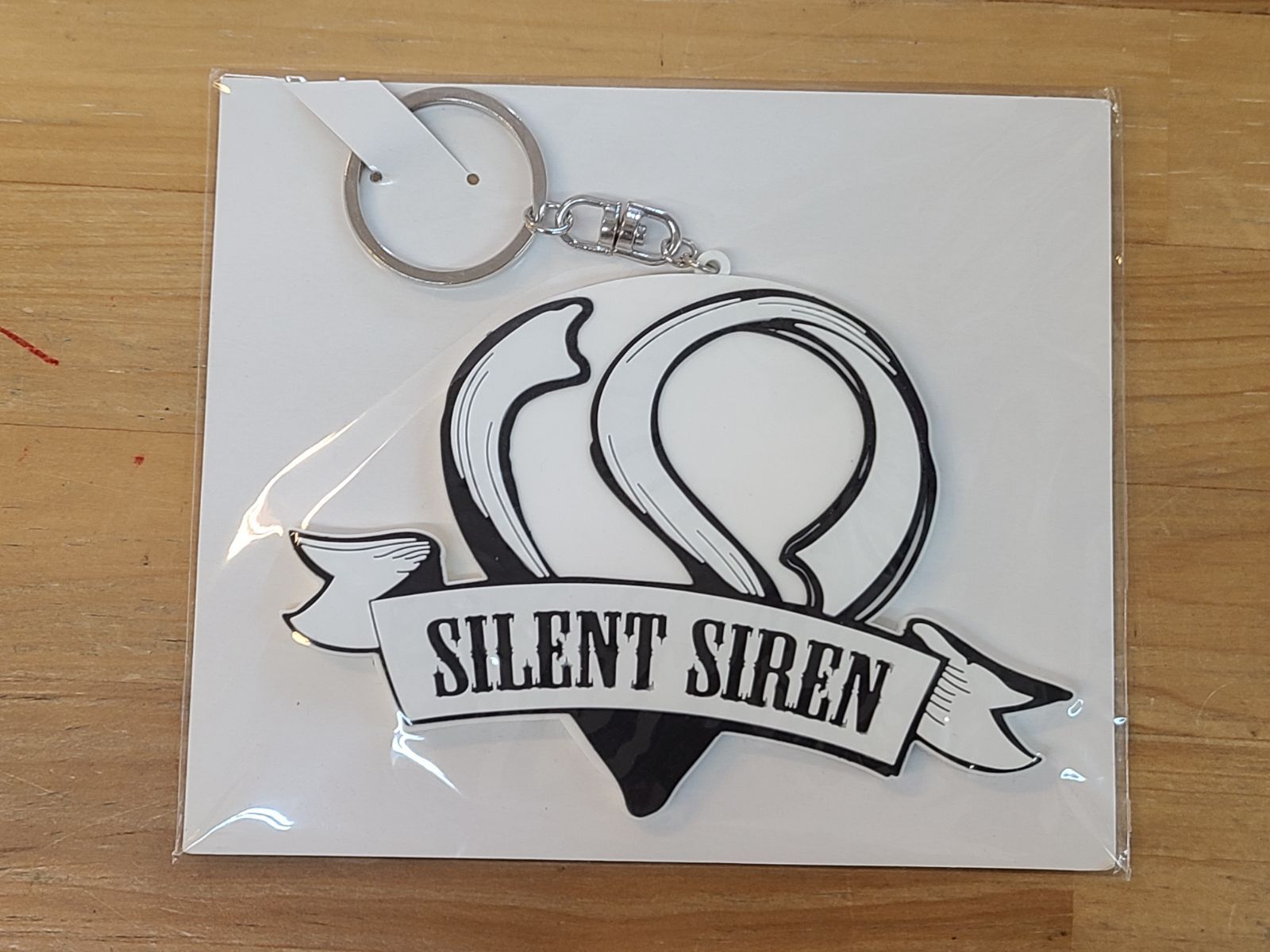 直筆サイン入り SILENT SIREN サイレントサイレン S グッズ付き
