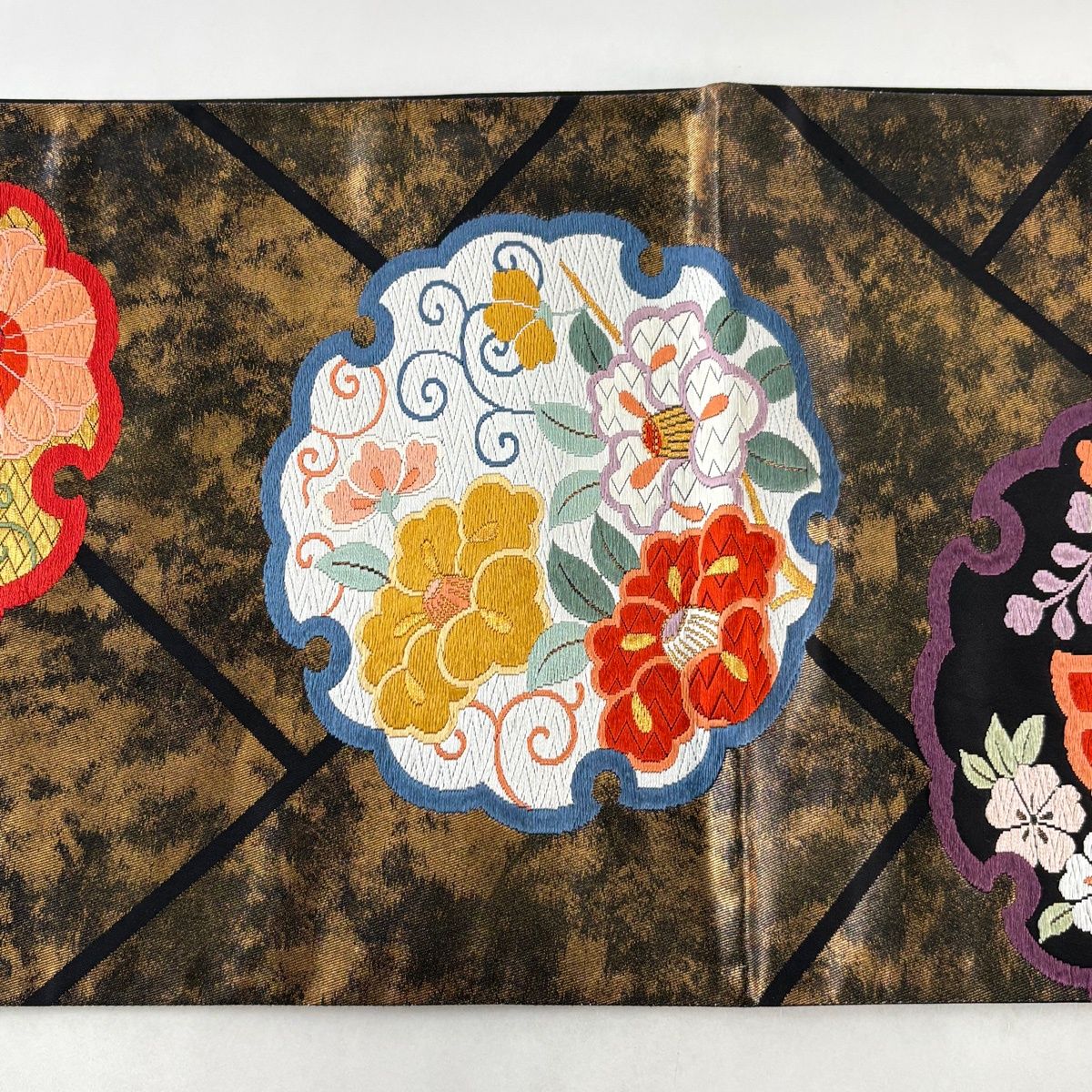 袋帯 秀品 引箔 雪輪桧垣文 花唐草 金糸 唐織 金茶 六通 正絹 【中古