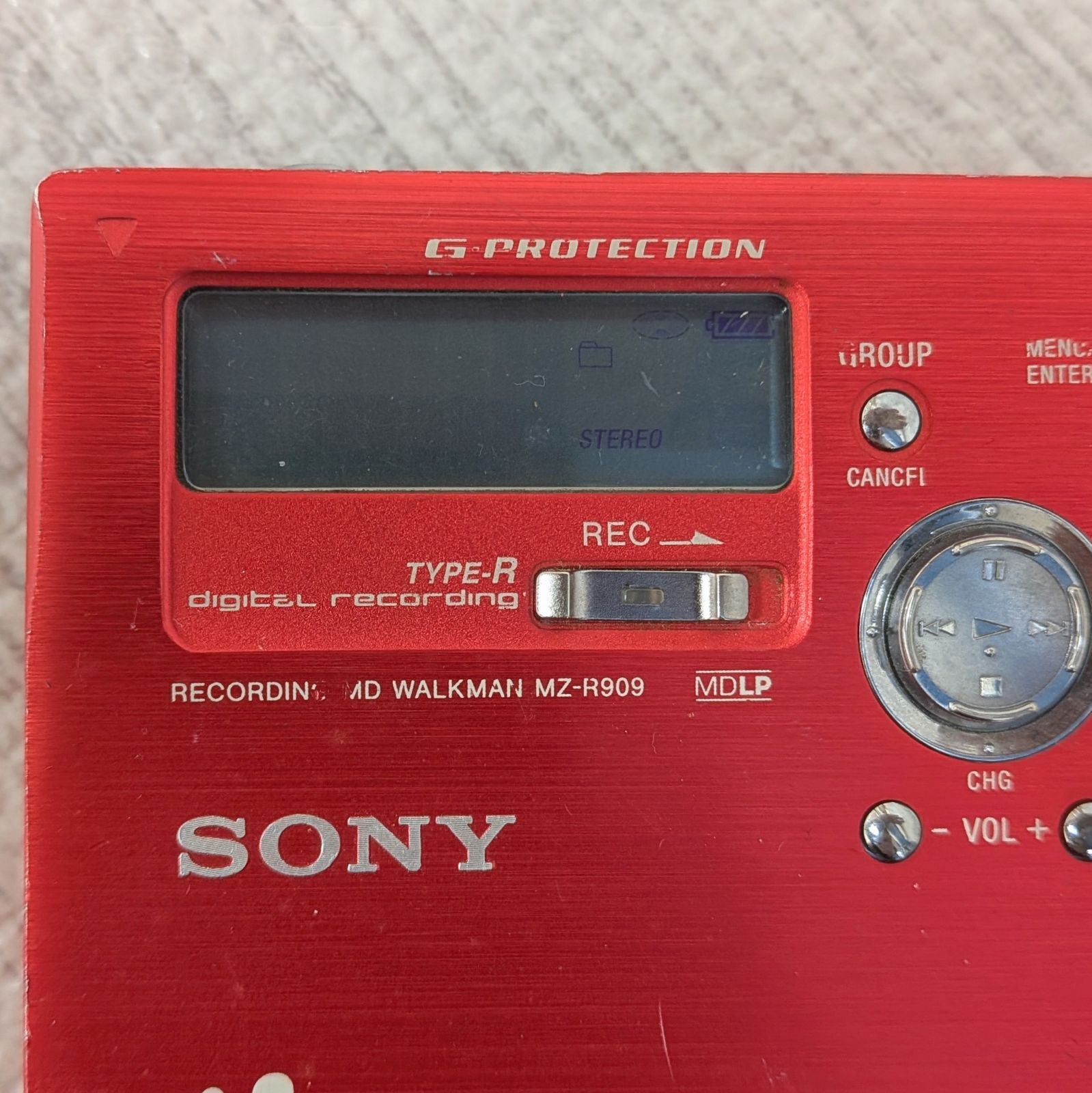 SONY ソニー MZ-R909 MDプレイヤー ジャンク品 レッド 通電確認済 本体