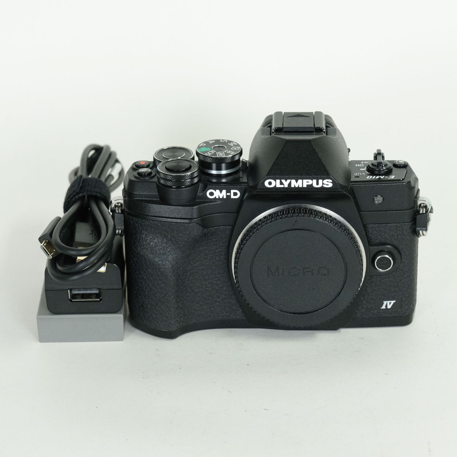 美品 | シャッター数5,881回] OLYMPUS OM-D E-M10 Mark IV [ボディ