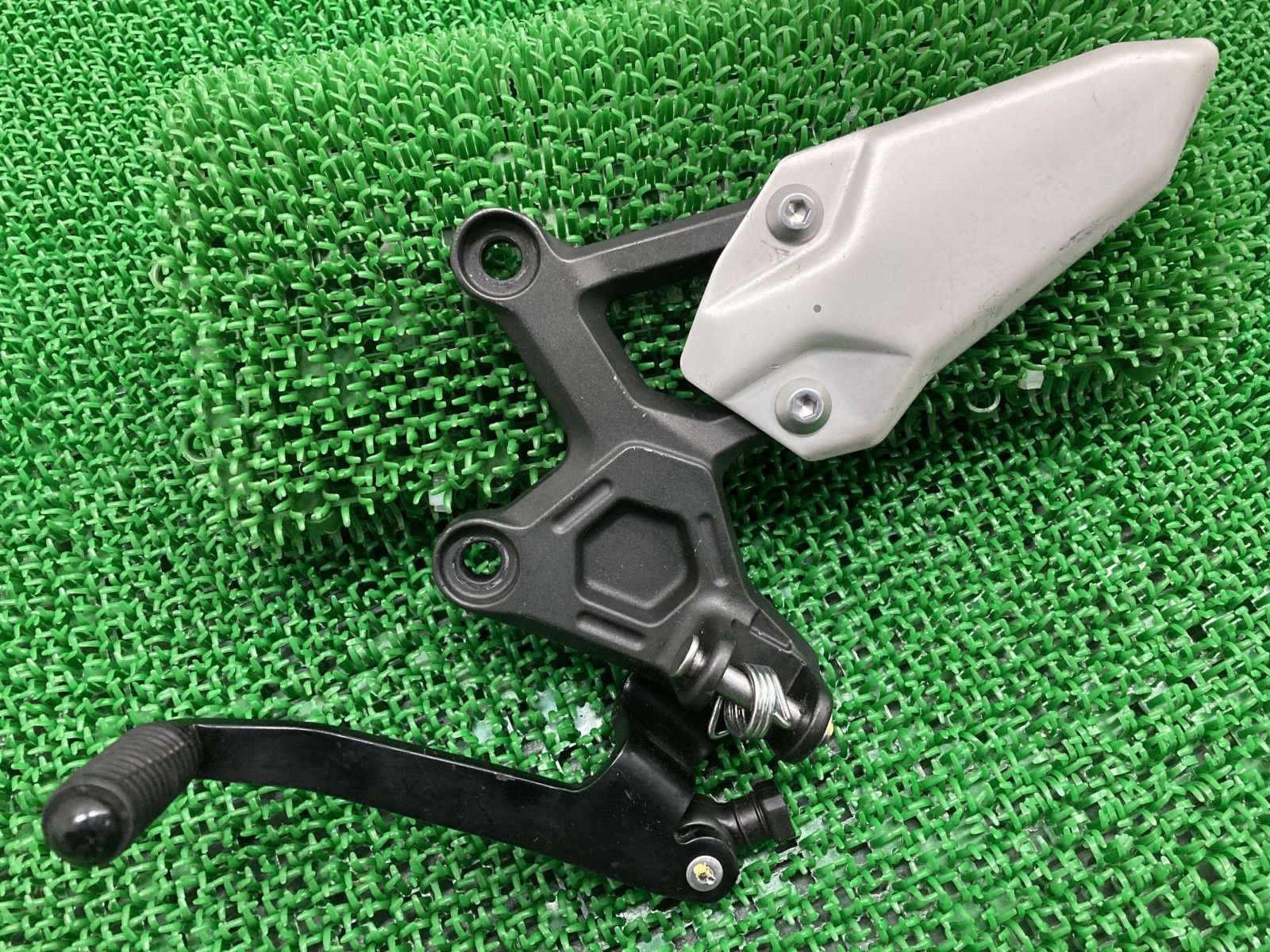 ZX-25R ステップ 左 SKT カワサキ 純正 中古 バイク 部品 ZX250E