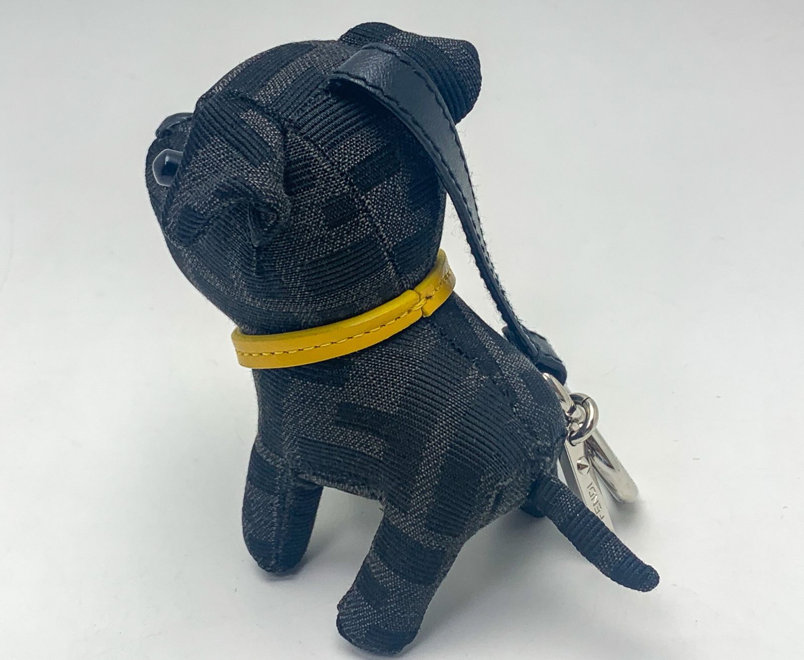 FENDI フェンディ イヌ ドッグ 犬モチーフ FFジャガード ITO チャーム