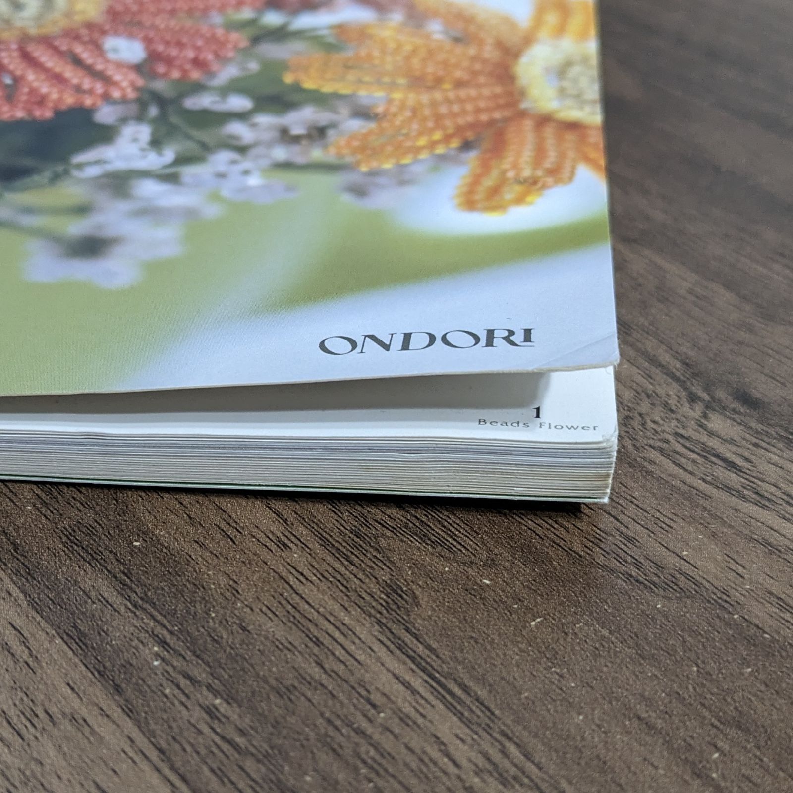 素敵なビーズフラワー - 誰にでも作れるプロセスつき - メルカリ