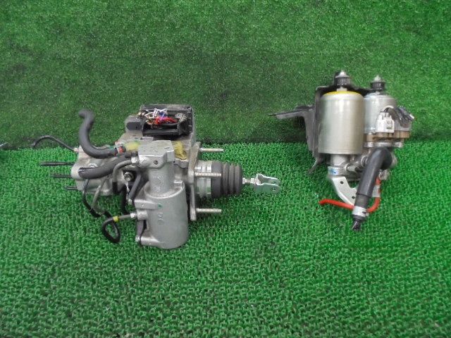 4FQ6123 BHV6 トヨタ アクア NHP10 前期型 L ABSアクチュエーター＋