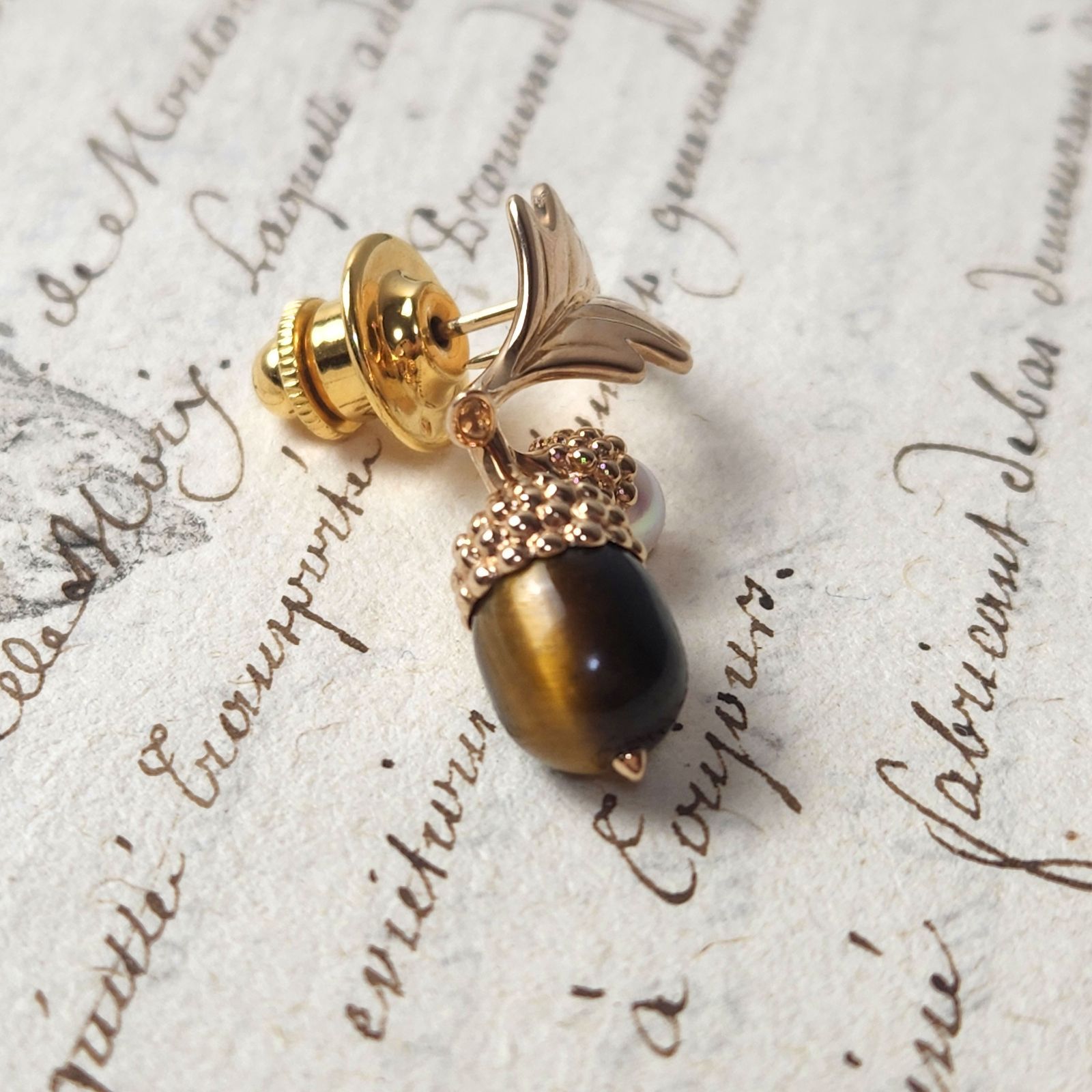 MIKMOTO ミキモト K18 どんぐり ピンブローチ - メルカリ