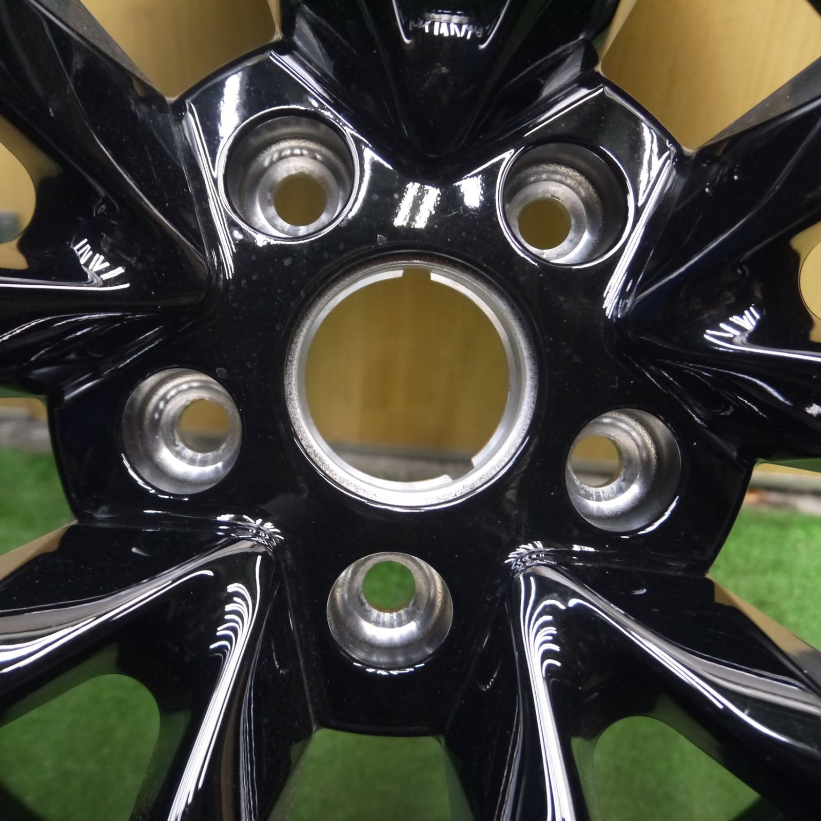 送料無料* 新車外し☆レクサス LC500 Sパッケージ 純正 ホイール 21