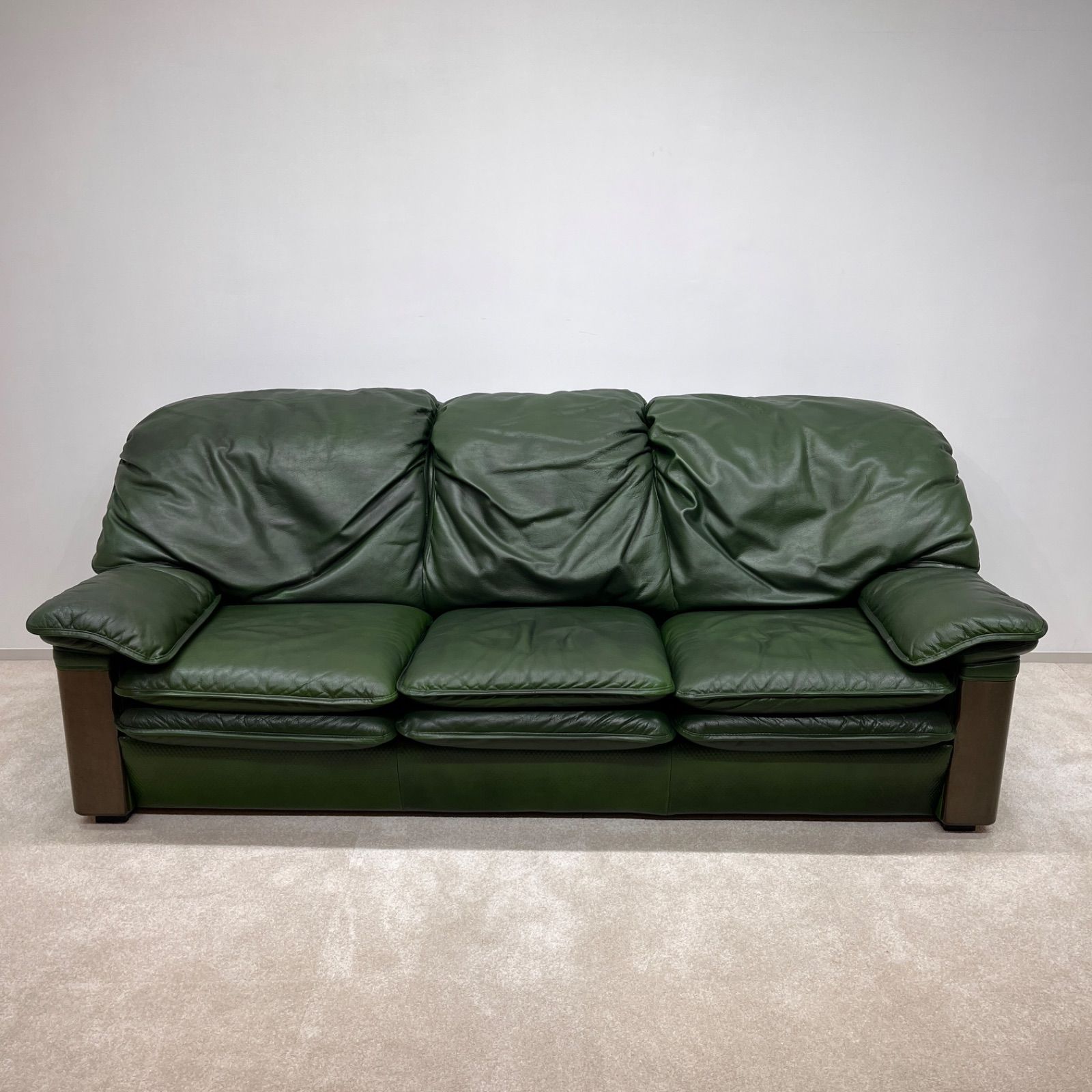 FORMITALIA （パオロ•グッチ）Paolo GUCCI ソファ3＋1＋1＋オットマン+