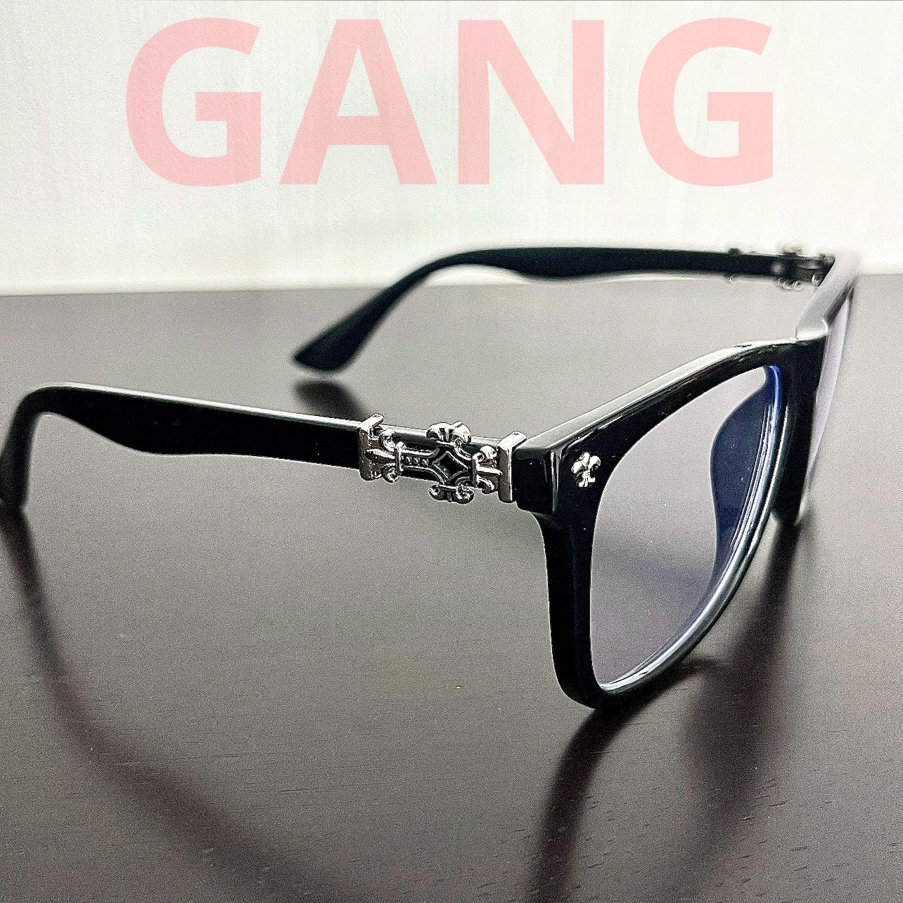 ブラックフレーム 伊達メガネ y2k sk8 黒縁メガネ クロス 十字架 眼鏡