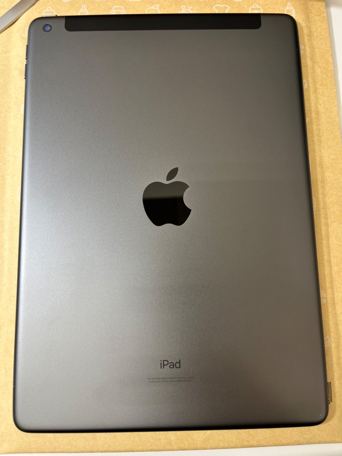 iPad 第7世代 本体 100%バッテリー 初期設定中 セルラーモデル iPad 第