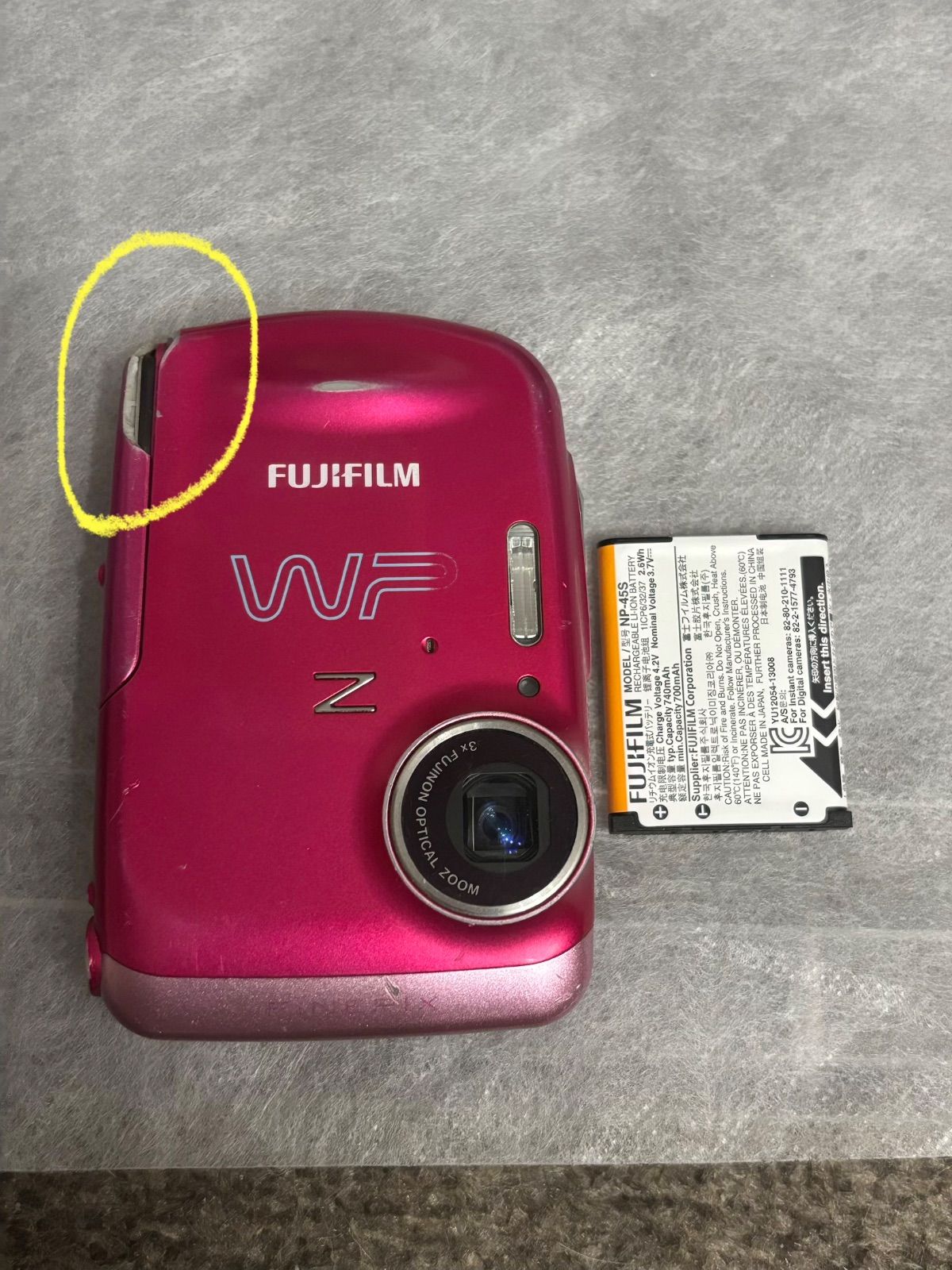 コンパクトデジタルカメラ FUJIFILM FinePix Z33 WP 8203 - メルカリ