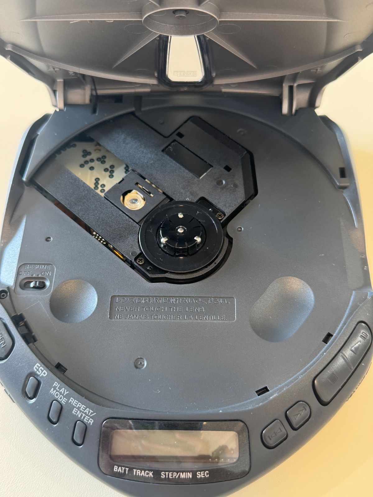 ジャンク SONY Discman D-E305 ポータブルCDプレーヤー 故障品 本体