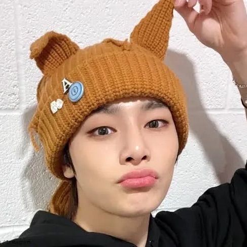 爆発的大人気きつねニット帽【イエローブラウン】帽子 韓国 大人気