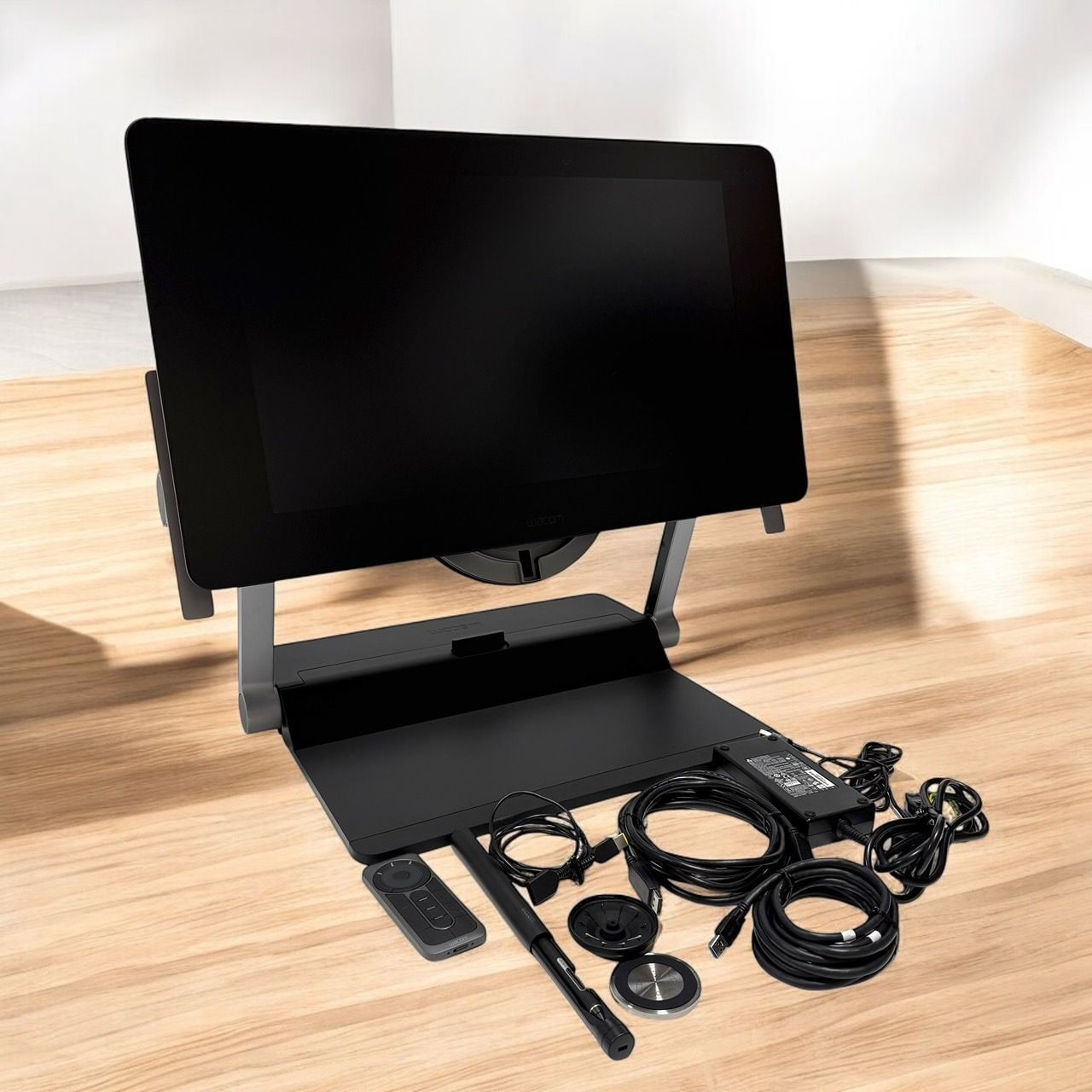 ☆送料無料 美品 Wacom ワコム Cintiq Pro 24 DTK-2420/K0 専用