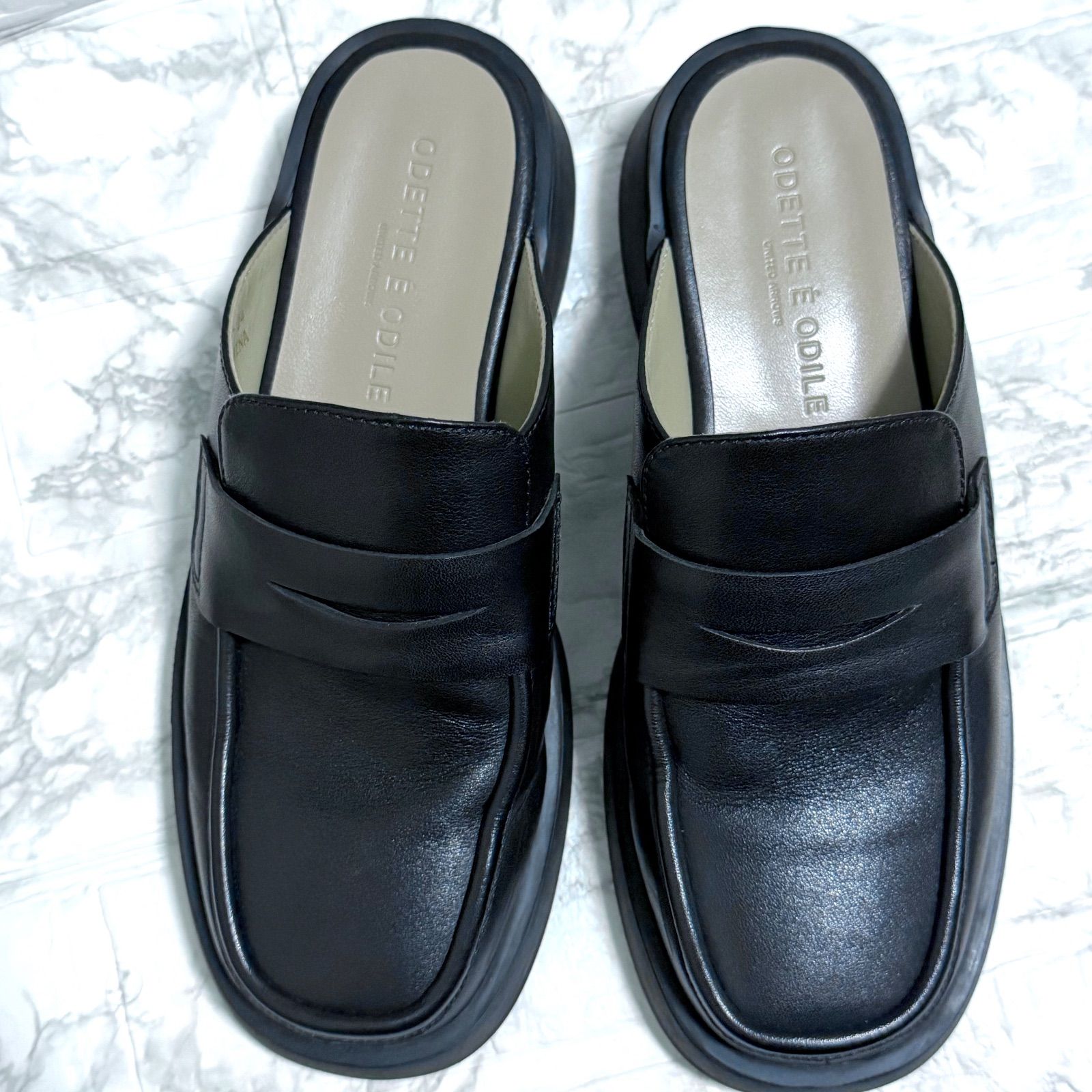 美品】Odette e Odile モカミュール ブラック 24.0 フラットサンダル