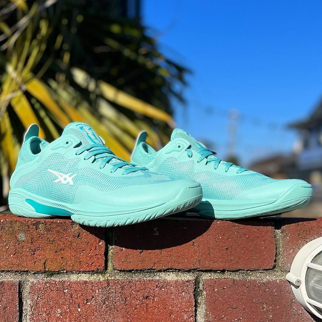 ASICS GLIDE NOVA FF 3 アシックス グライドノヴァ 台湾限定カラー