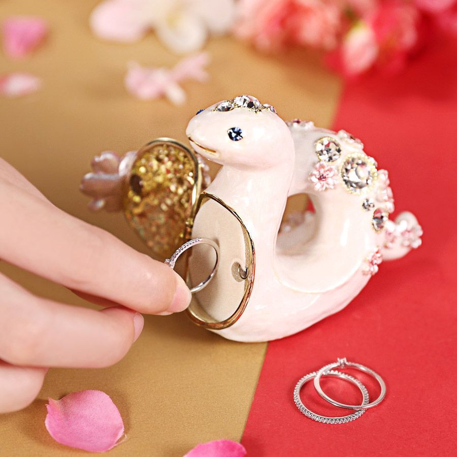 EX630-1【正規品】＜桜小蛇＞白蛇 巳年 干支の置物 ジュエリーボックス