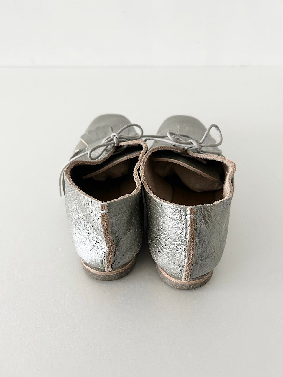 美品】U.No.5 KILT SHOES シルバー サイズ6 USサイズ8 - メルカリ